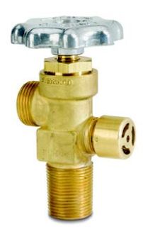 CGA 660 outlet; 3/4" inlet; 450 PSI; 1/4" inlet tap; Kel-F seat;